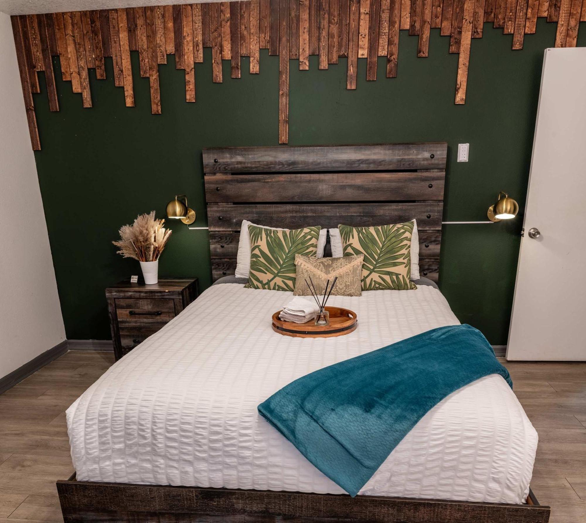 Upscale Ybor House With Outdoor Living Space Tampa Kültér fotó